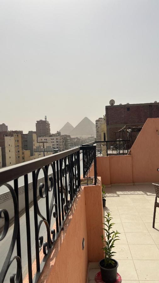 Pyramids Road Guest House Cozy Rooms And Rooftop Breakfast With The Pyramids View Nazlet el-Sisi Ngoại thất bức ảnh