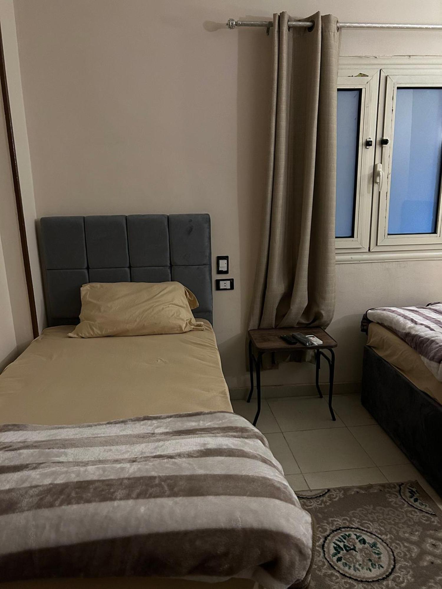 Pyramids Road Guest House Cozy Rooms And Rooftop Breakfast With The Pyramids View Nazlet el-Sisi Ngoại thất bức ảnh