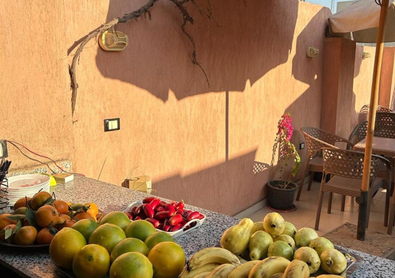 Pyramids Road Guest House Cozy Rooms And Rooftop Breakfast With The Pyramids View Nazlet el-Sisi Ngoại thất bức ảnh
